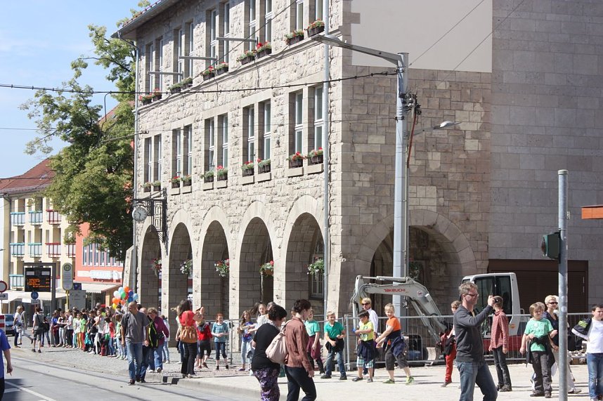 B&uuml;cherkette zum Umzug der Bibliothek