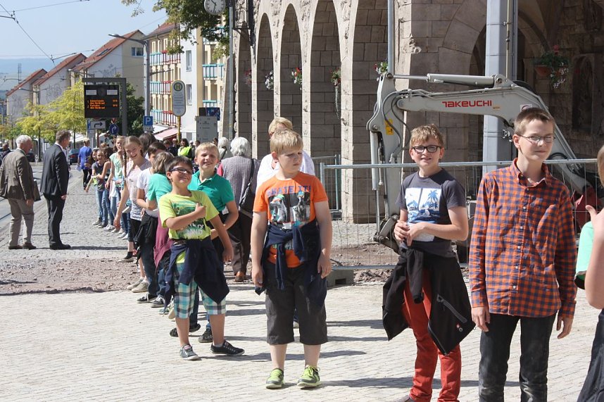 B&uuml;cherkette zum Umzug der Bibliothek