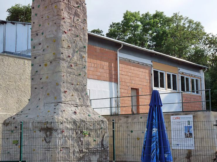 Kletter- und Erlebnishalle im Bau