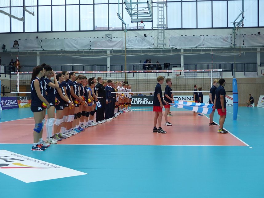 Volleyball in der Wiedigsburghalle
