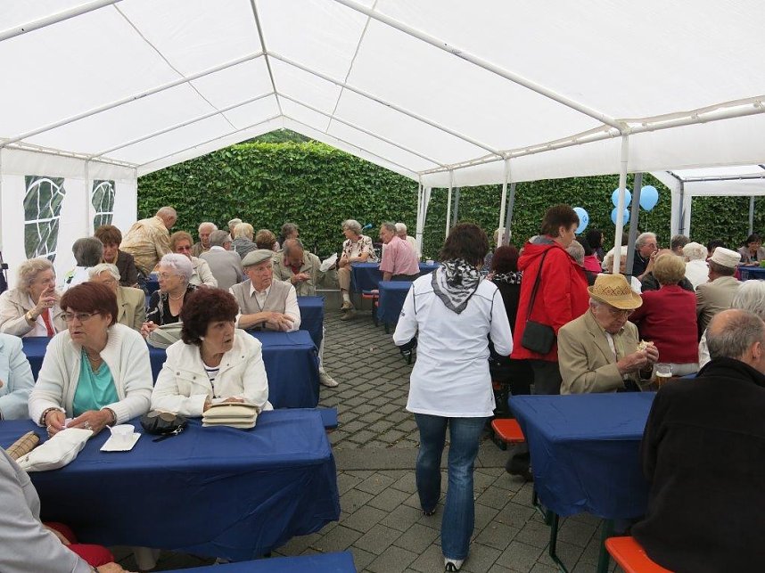 Nachbarn feierten mit der WBG