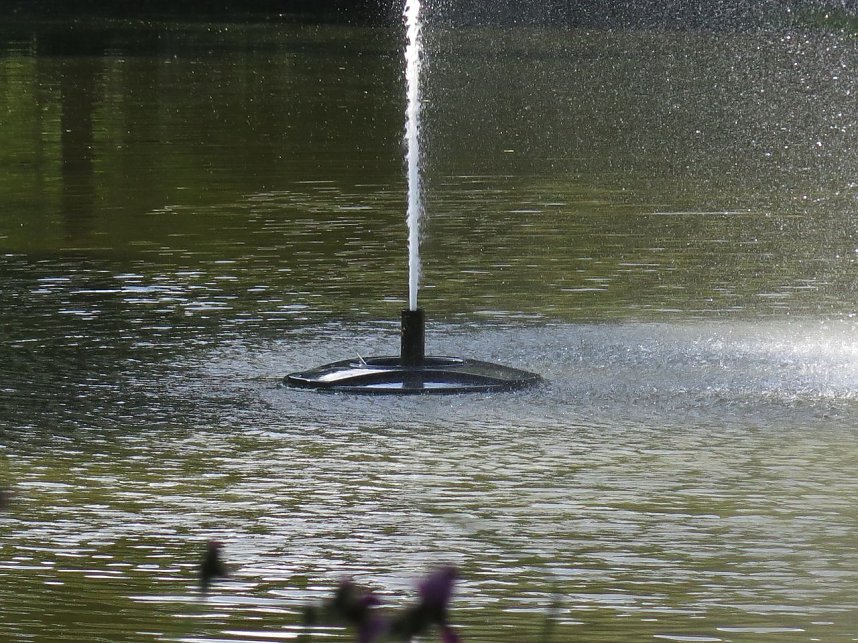 Zum ersten Mal ist die Befestigung der Font&auml;ne zu sehen