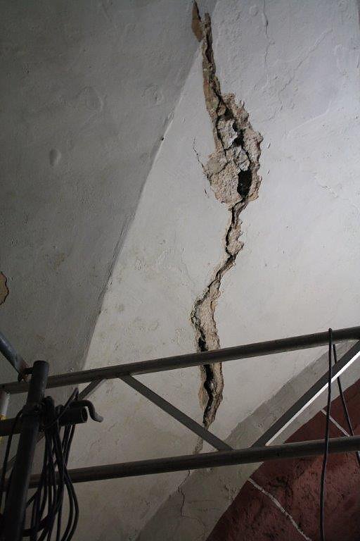 Im Innern eine Baustelle: Blasiikirche