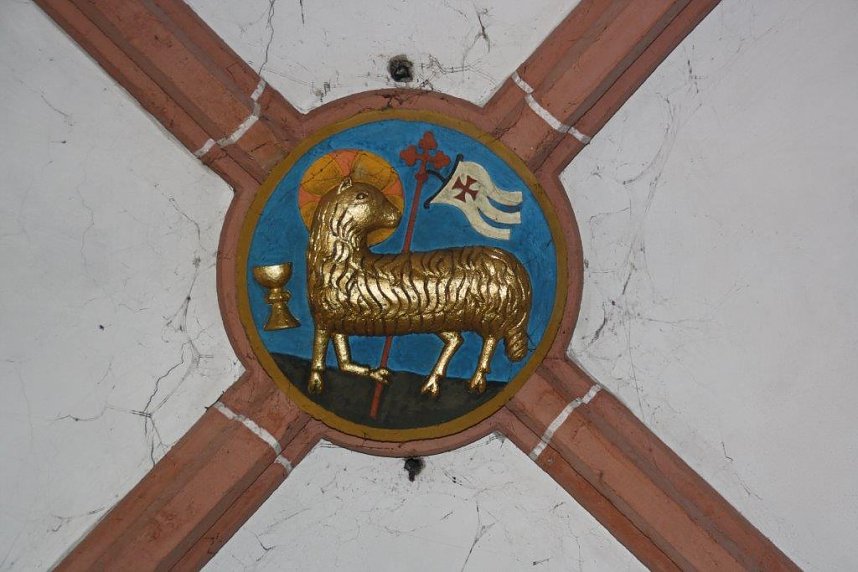 Im Innern eine Baustelle: Blasiikirche