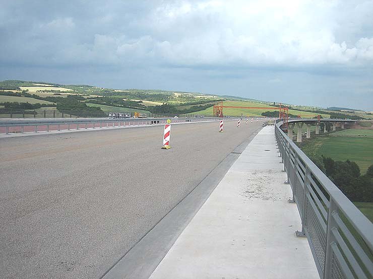 Auf der Thyratalbr&uuml;cke