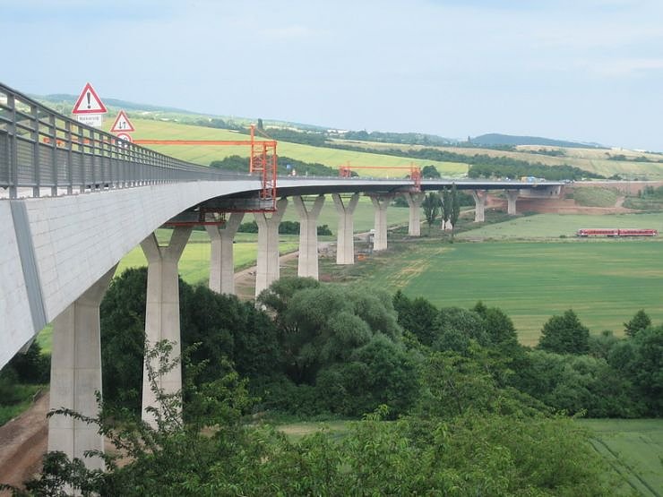 Thyraltalbr&uuml;cke