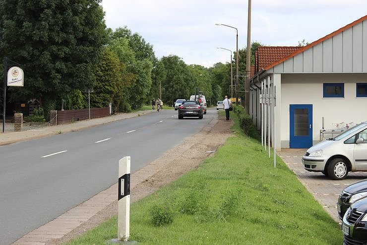 Demo &uuml;ber Bundesstra&szlig;e 4 in Greu&szlig;en gezogen