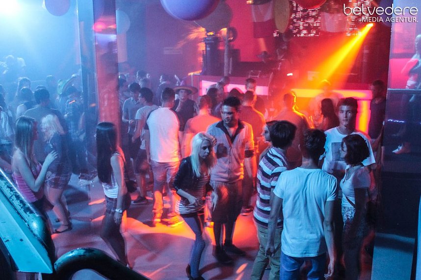 Party im Nordh&auml;user Sax