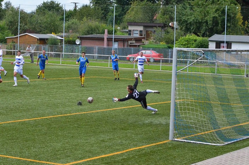 2:0-Sieg zum Einstand gegen Eisenberg