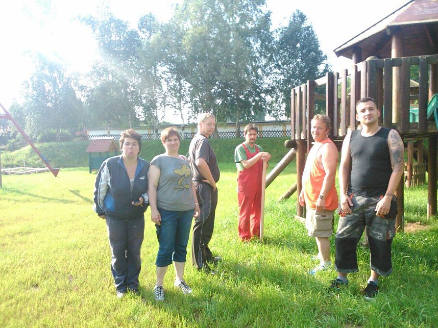 Spielplatz aufger&auml;umt