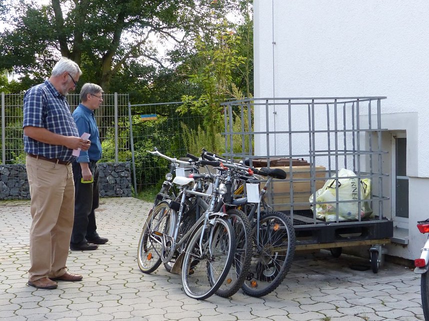 Fahrr&auml;der versteigert