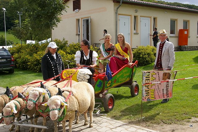 Er&ouml;ffnung des Bauernmarktes in Kallmerode