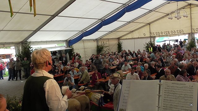 Erster Tag Bauernmarkt in Kallmerode