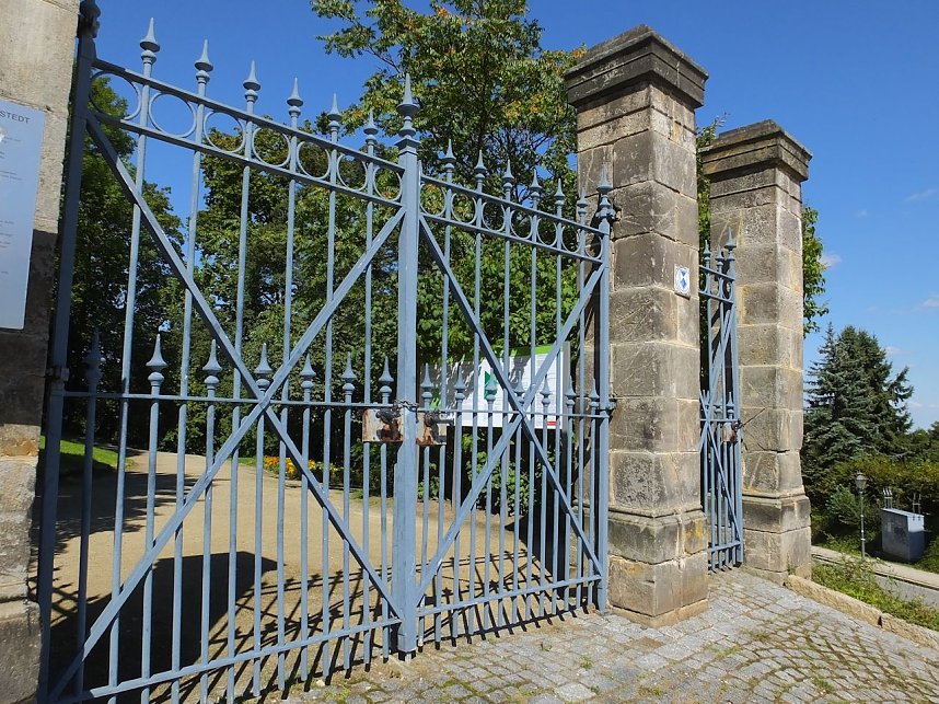 Schloss und Garten Ballenstedt