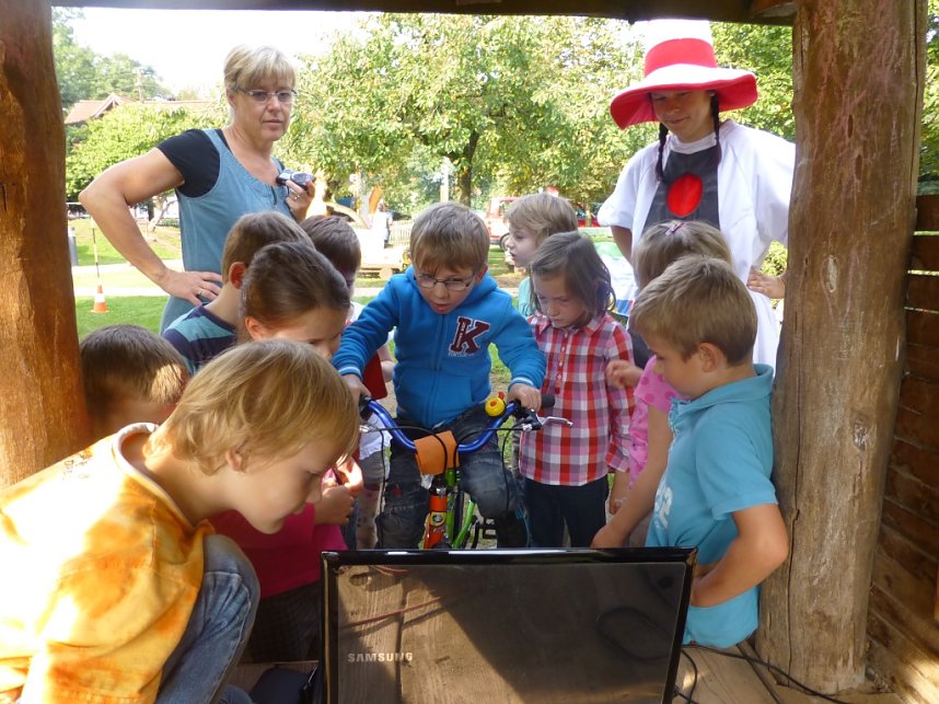 Kinder im Stra&szlig;enverkehr