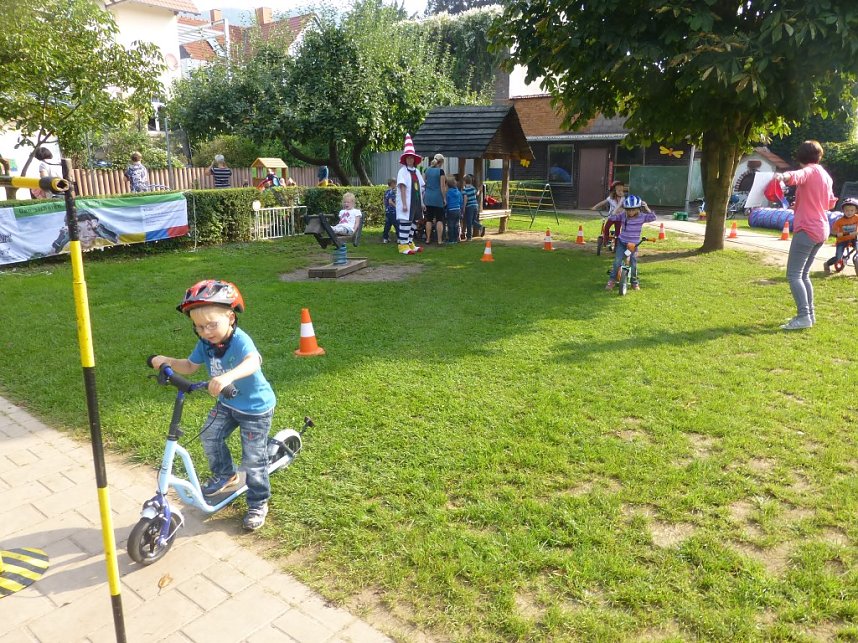 Kinder im Stra&szlig;enverkehr