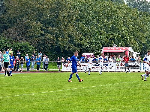 Wacker gewinnt in Meiningen 9:0