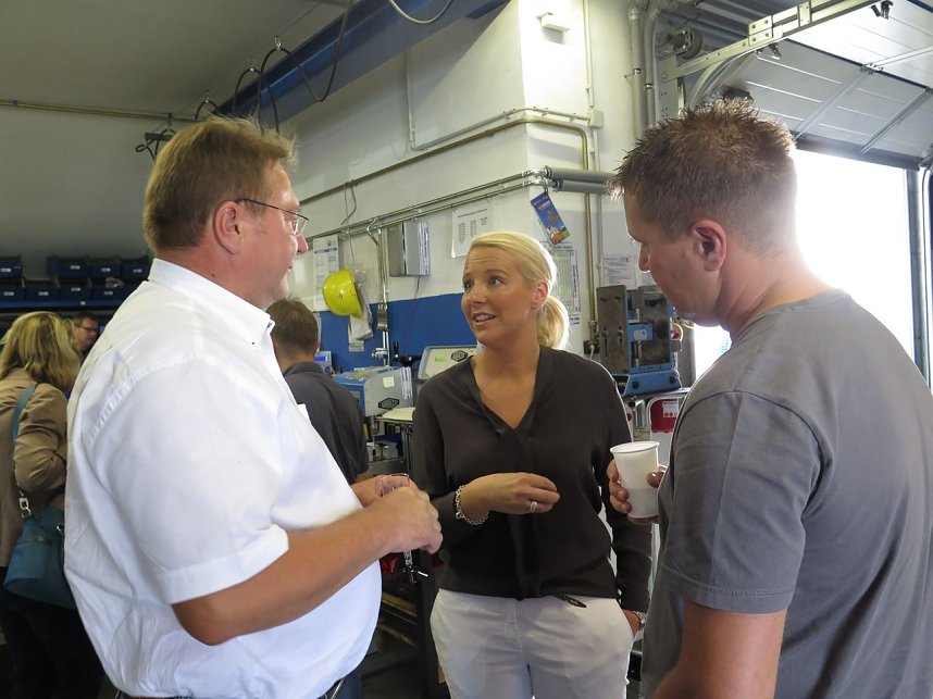 Carina Schmidt im Gespr&auml;ch mit G&auml;sten