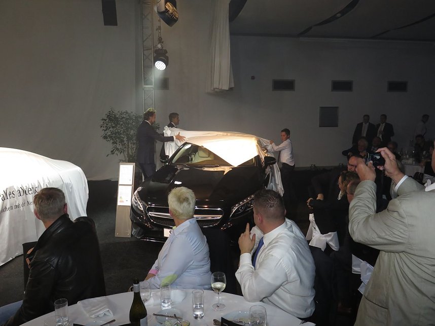 Premiere des S-Coup&eacute;