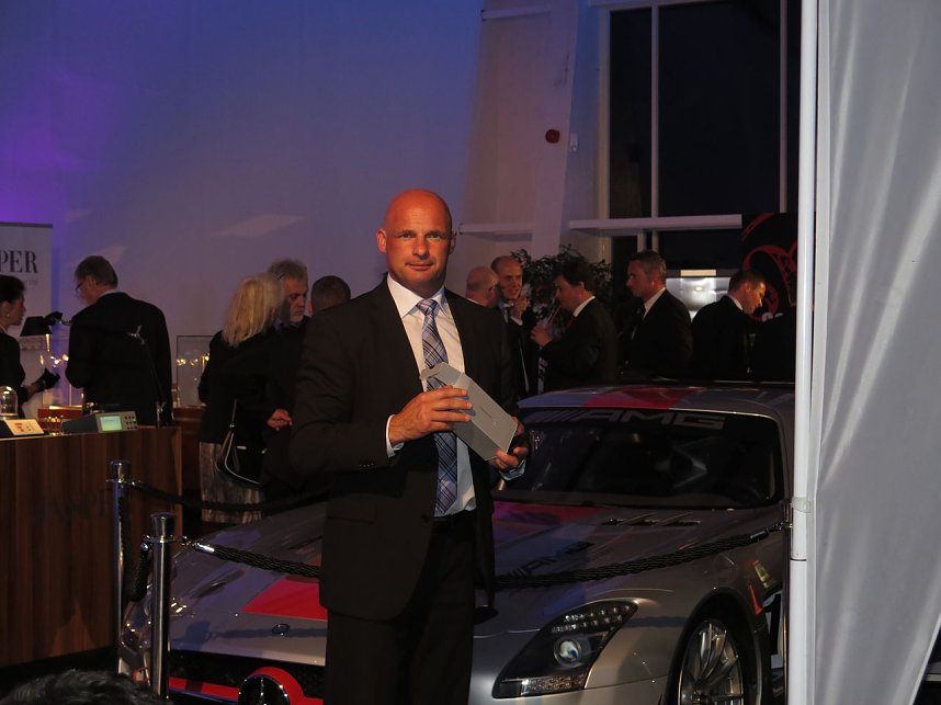 Premiere des S-Coup&eacute;