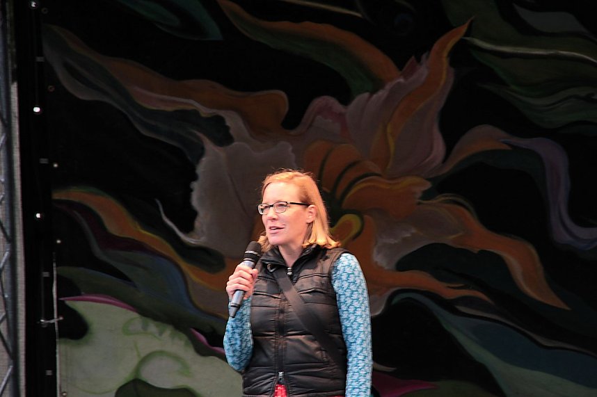 Musik und Artistik auf dem Theaterplatz