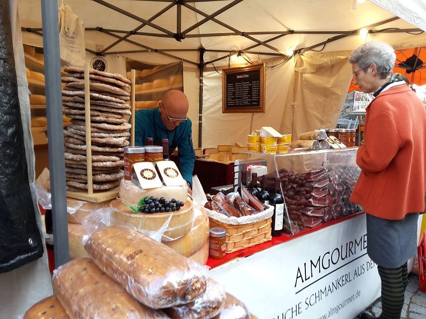 K&uuml;rbisse und Zwiebeln