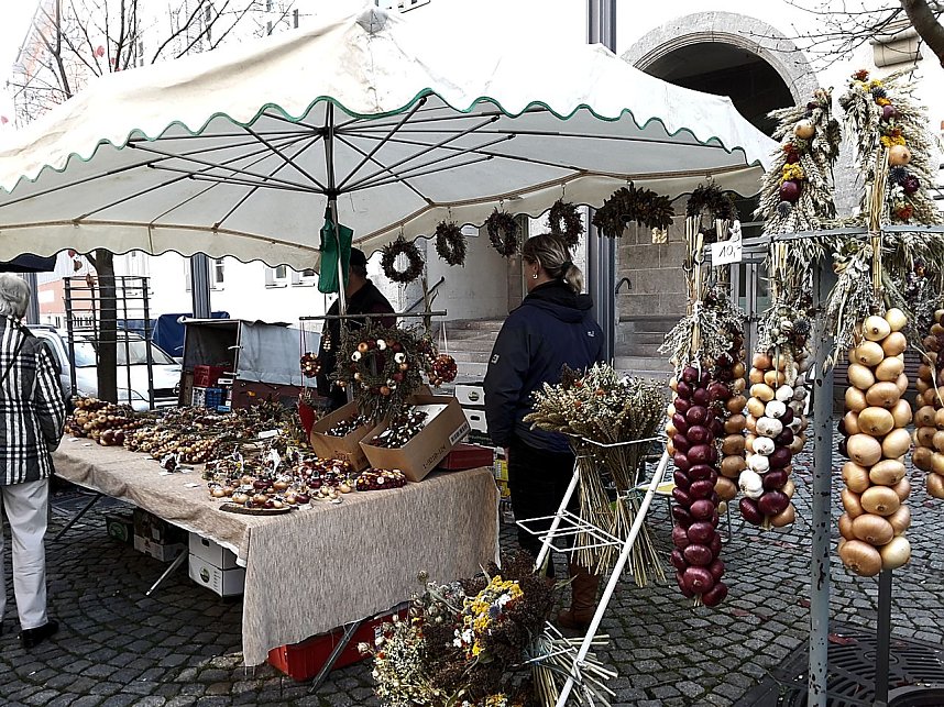 K&uuml;rbisse und Zwiebeln