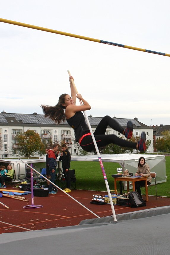 Herbstspringen auf dem Hohekreuz-Sportplatz