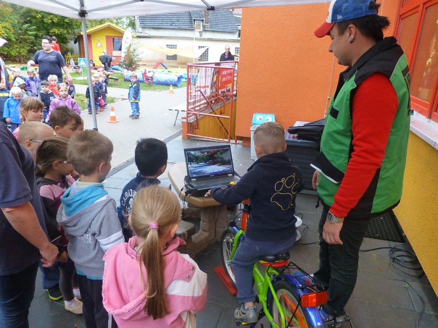 Kinder im Stra&szlig;enverkehr