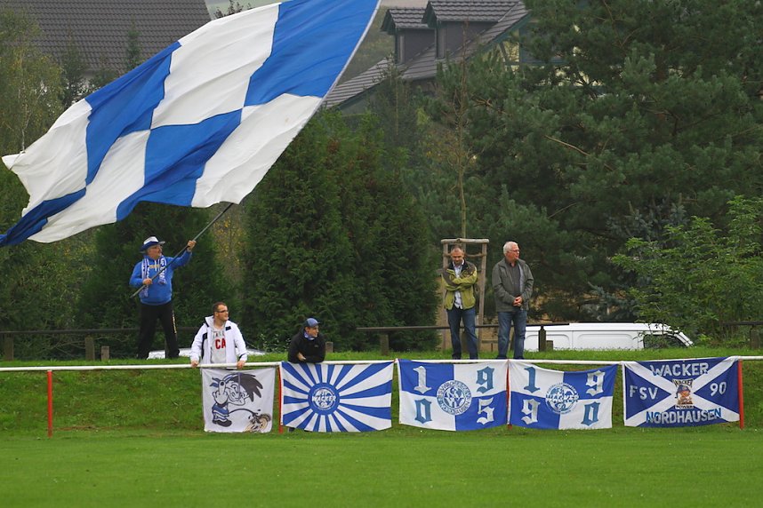Wacker gegen  SV Elstertal Silbitz/Crosse