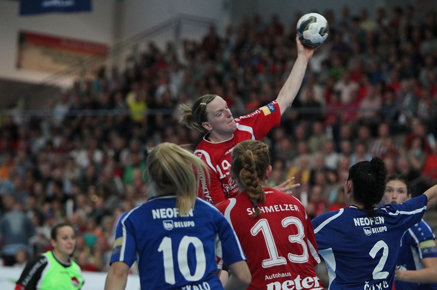 THC gewinnt erstes Champion League Spiel klar mit 33:20