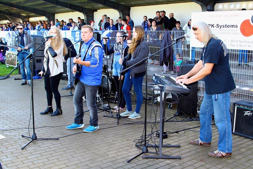 Wacker gegen Carl Zeiss - Fu&szlig;ballfest im AKS