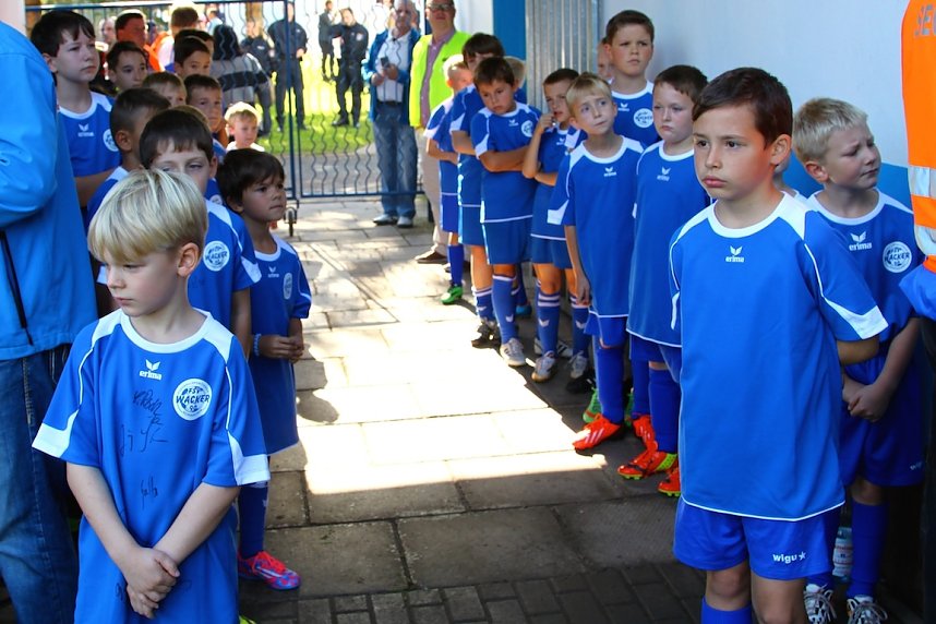 Wacker gegen Carl Zeiss - Fu&szlig;ballfest im AKS