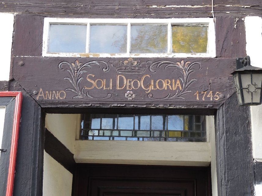 Kontraste in der Altstadt