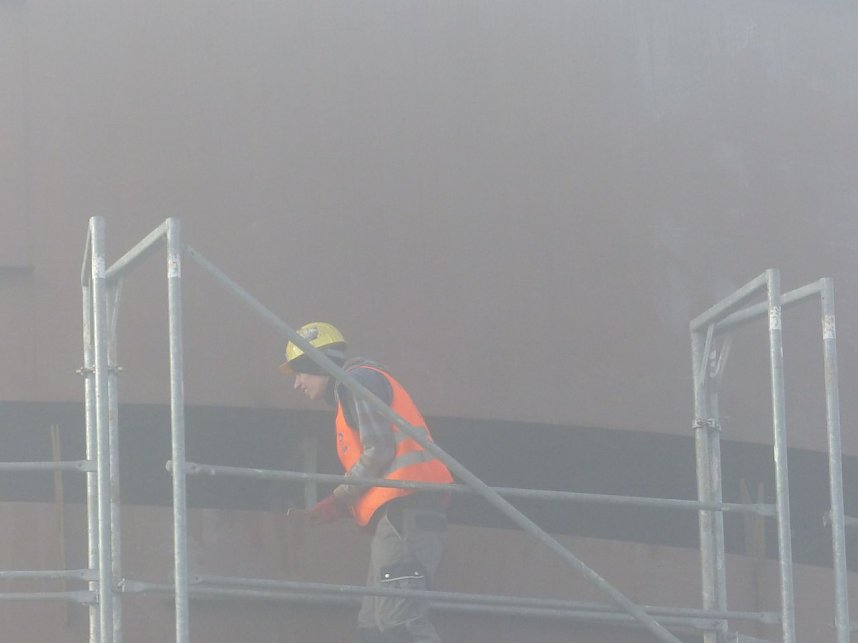 Der Deckel wird draufgesetzt