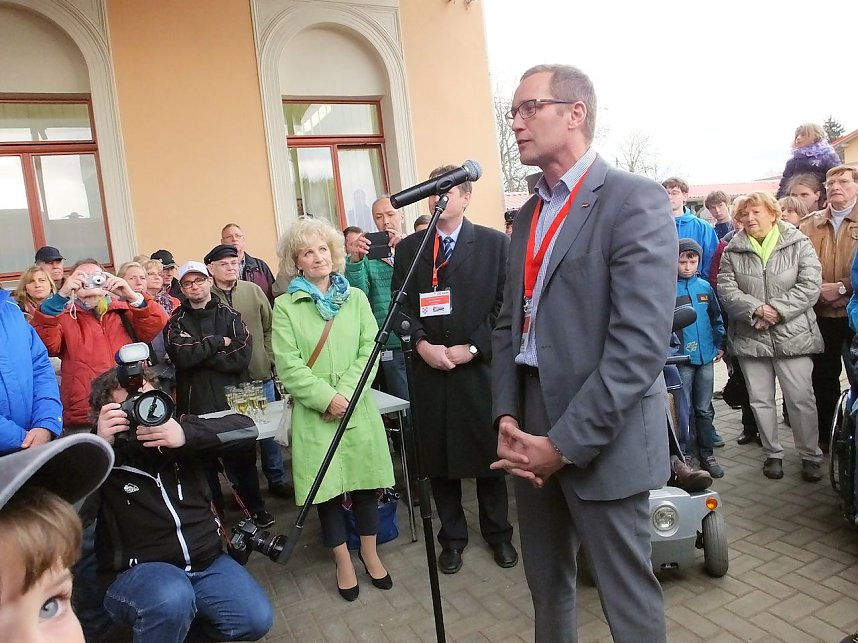 Taufe am Ellricher Bahnhof