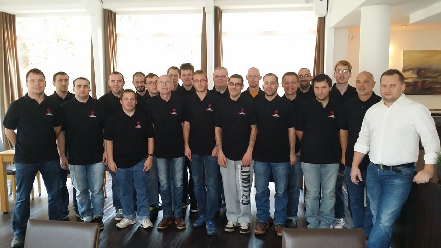 G&auml;nseschmaus in der "Kalkh&uuml;tte" als Dank f&uuml;r sportliche Leitung der Nordth&uuml;ringer Lebenshilfe.