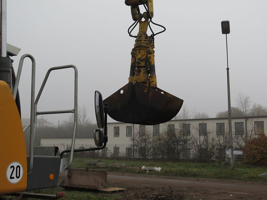 Letzte Arbeiten zur Erschlie&szlig;ung des Gewerbegebietes Uthleber Weg