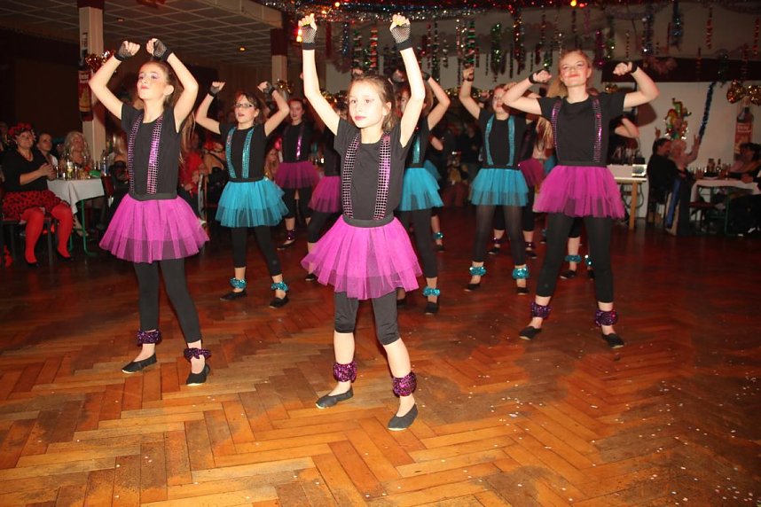 Volles Programm beim Ellricher Karneval