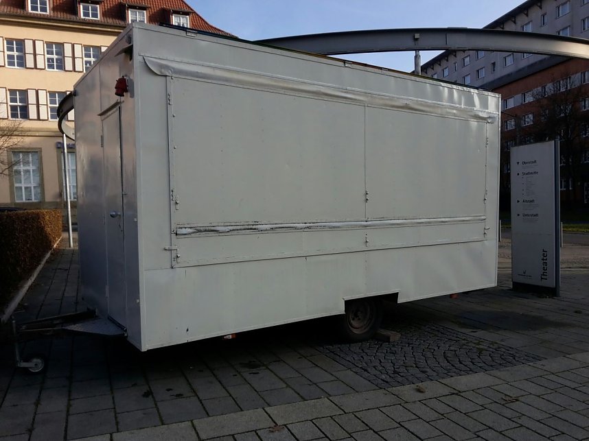 Weihnachtsmarkt wird aufgebaut