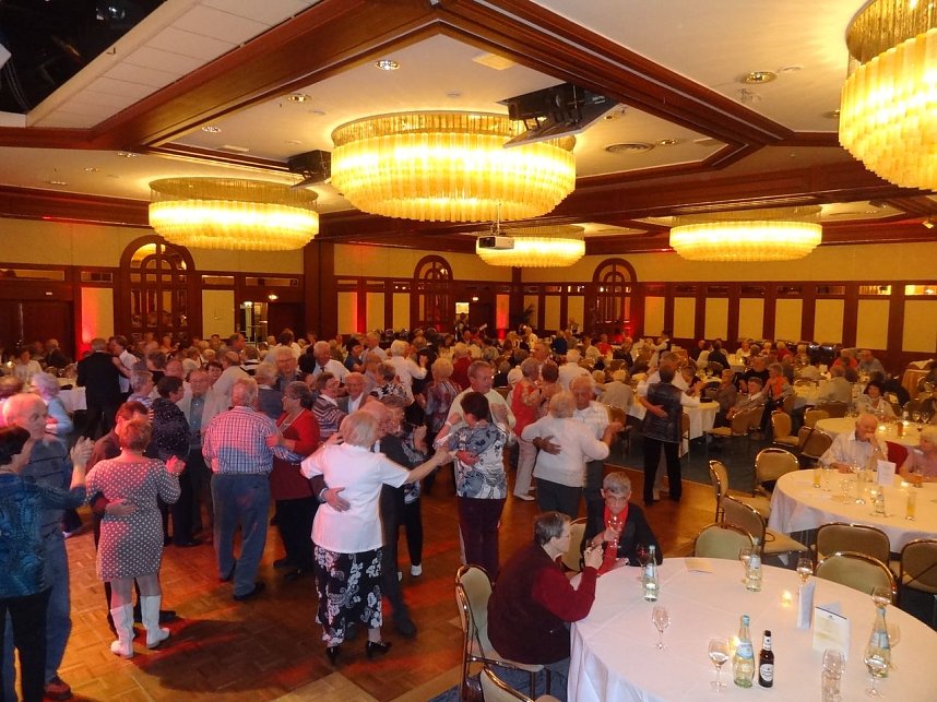 "Fahrt ins Blaue" mit Brauer Reisen