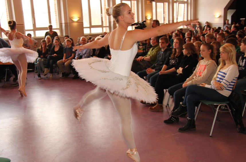 Besondere Atmosph&auml;re in der Aula des Herder-Gymnasiums