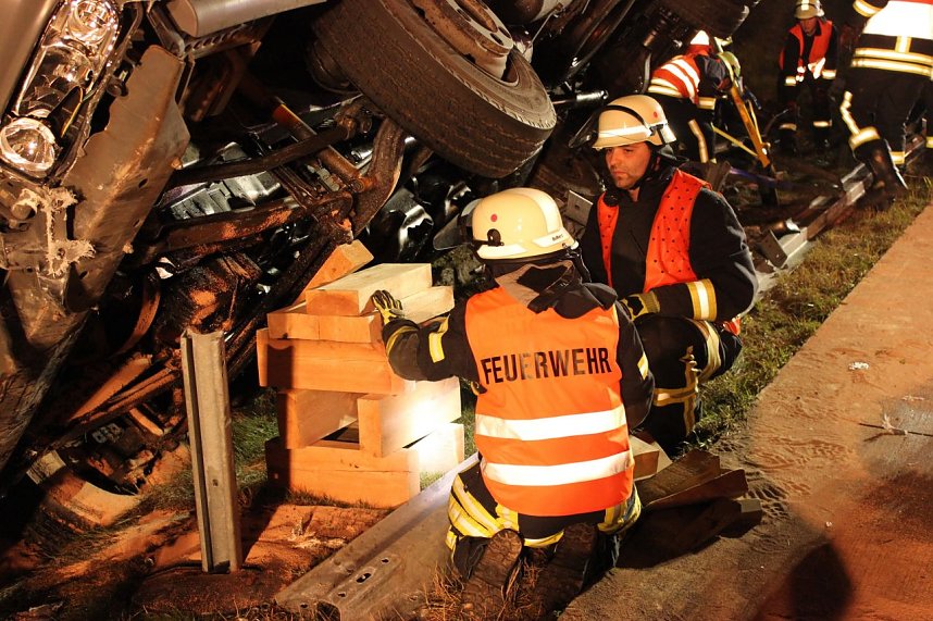 Feuerwehr im Einsatz auf der A 38