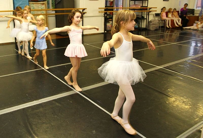 Die Schneek&ouml;nigin - ein getanztes M&auml;rchen.