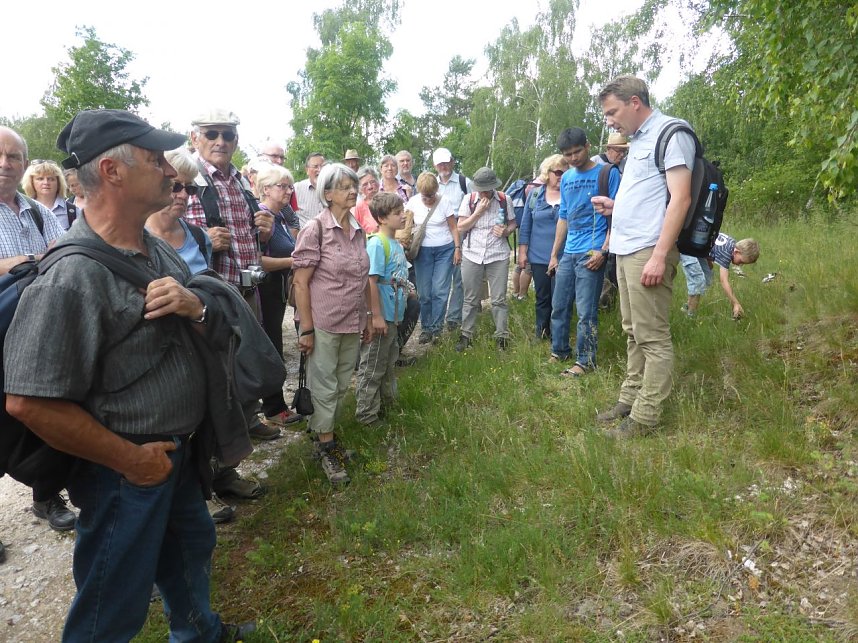 Winkelberg: Mitglieder es F&ouml;rdervereins des Naturkundemuseum Erfurt auf einer Exkursion in der R&uuml;digsdorfer Schweiz im Mai 2014