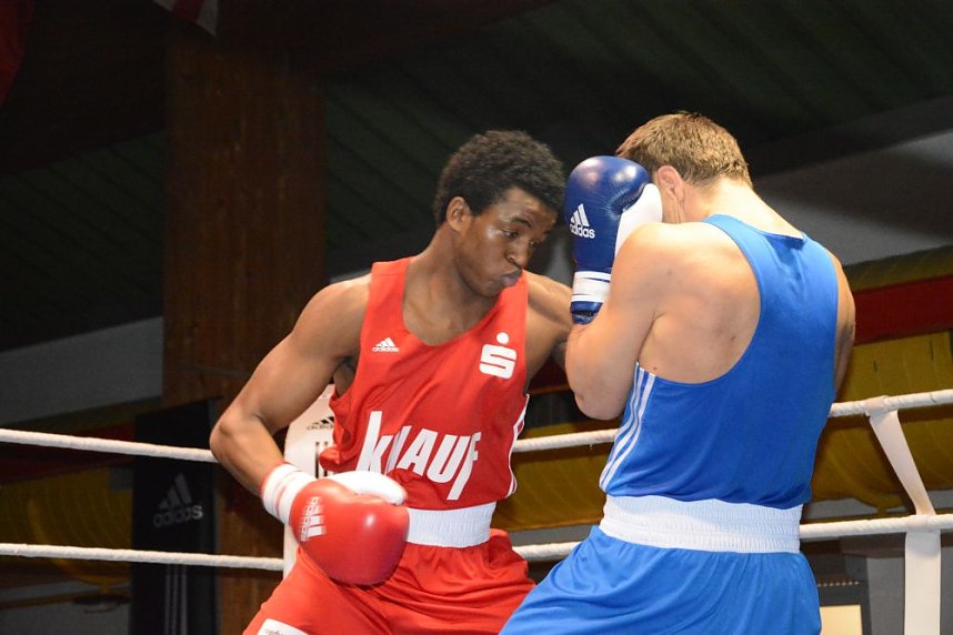 Erfolgreich in Straubing: 11:8 gewinnen die Boxer des NSV