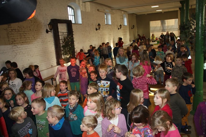 Schul-Weihnachtsmarkt in Heringen
