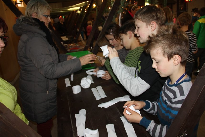 Schul-Weihnachtsmarkt in Heringen