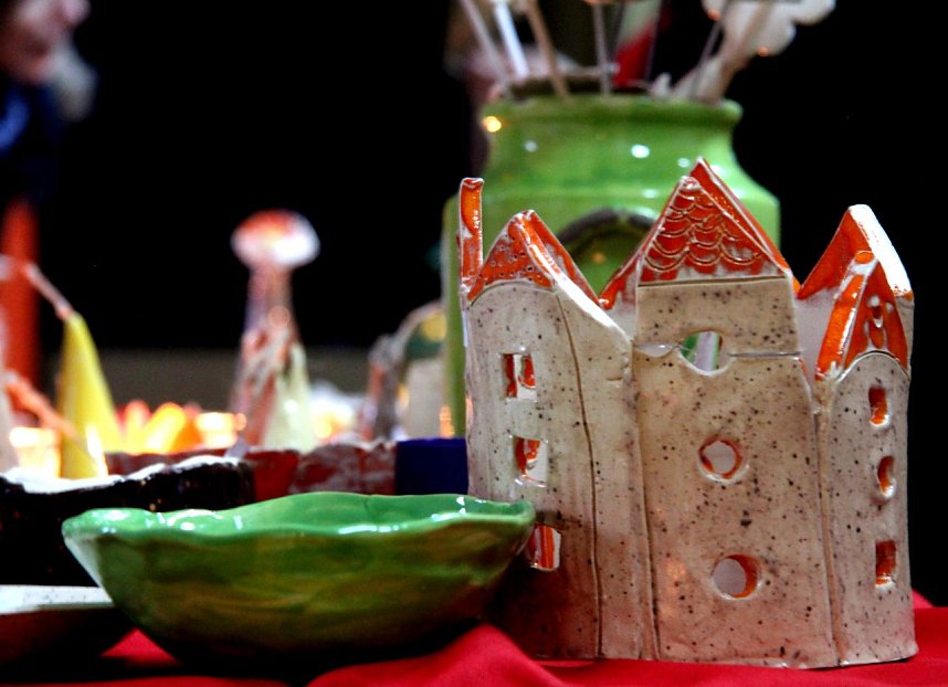 Erster Adventsmarkt in der evangelischen Grundschule