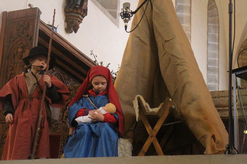 Im Nordh&auml;user Dom zeigte der &ouml;kumenische Kindergarten heute sein Krippenspiel